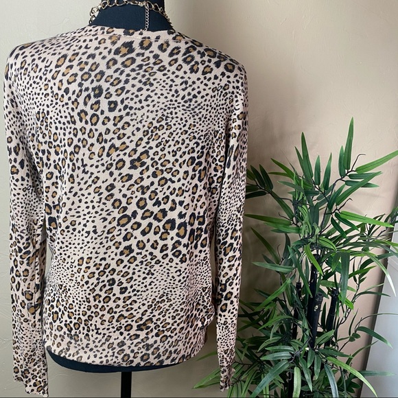 Leopard Cardigan 🌻 - Picture 4 of 10